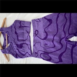 Workout set top and bottoms